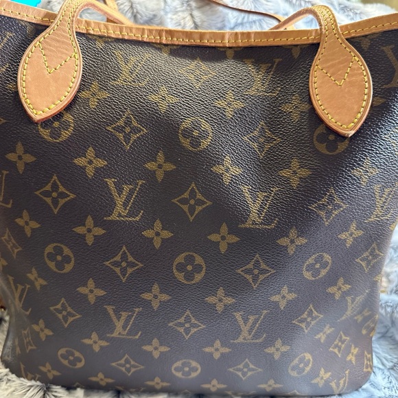 Louis Vuitton Never Full - Picture 4 of 9